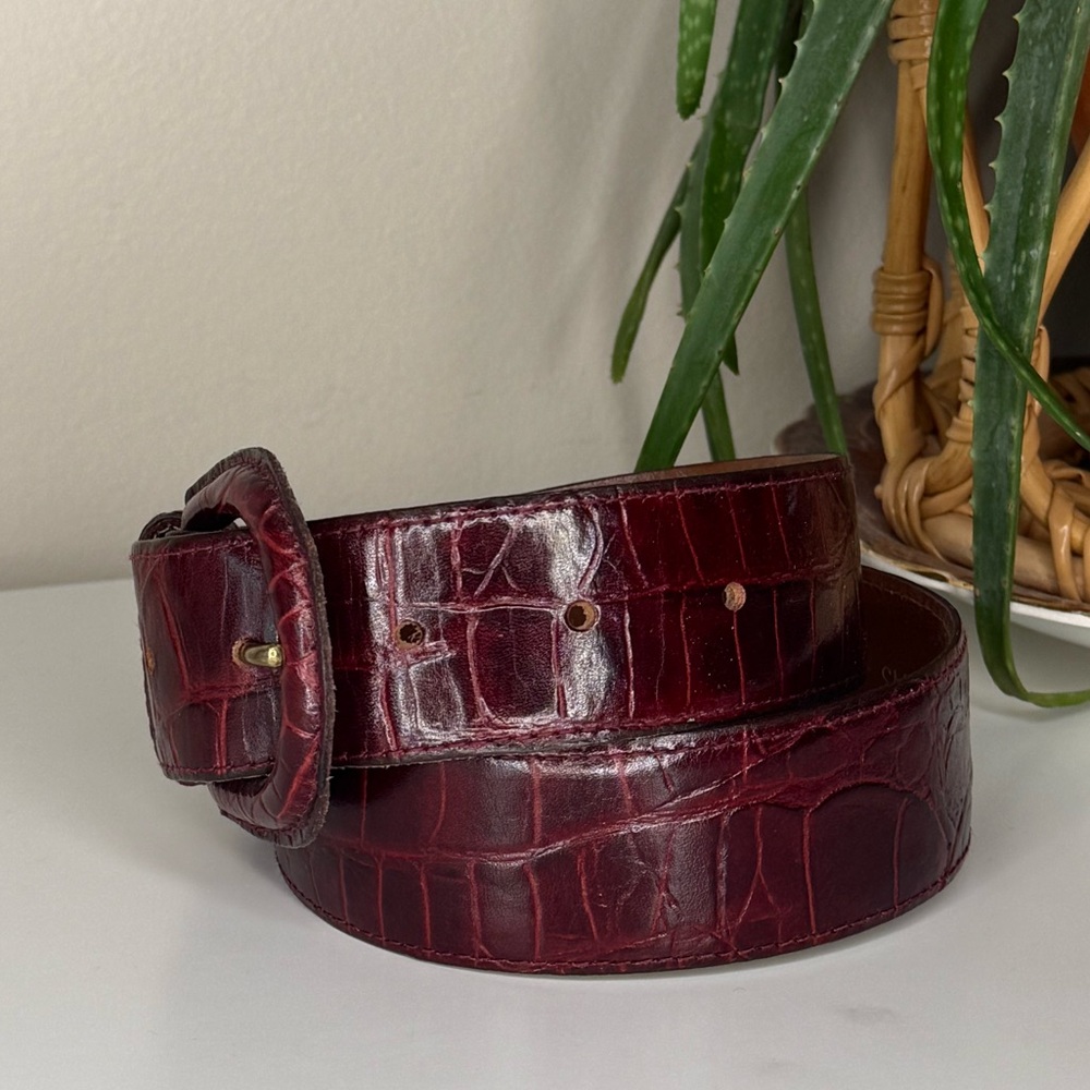 Vintage Talbots Italian Leather Oxblood Croc Embossed Waist Belt Small 80s 90s - Picture 2 of 8